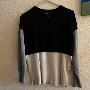 DKNY Bundle — Bra 36C and Medium Sweater